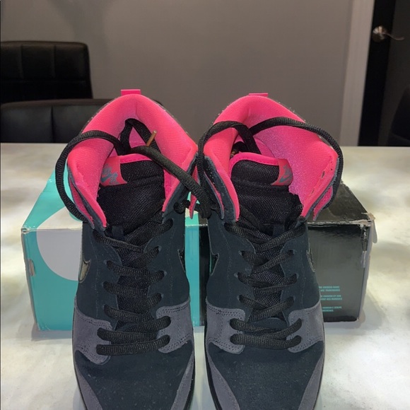 nike sb northern lights mid